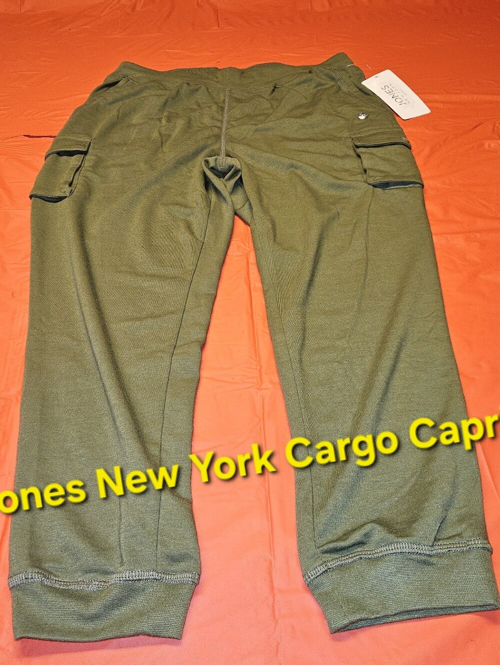 Jones New York Sport Olive Cargo Capris SzLarge Snap Pockets Rayon/Poly Mix NWT
